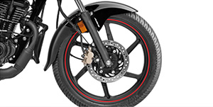 3-Step Adjustable Rear SuspensionThis special edition Activa comes with black chrome highlights, both on the front and on the logo carved on the side panels, projecting the premium essence of the scooter.